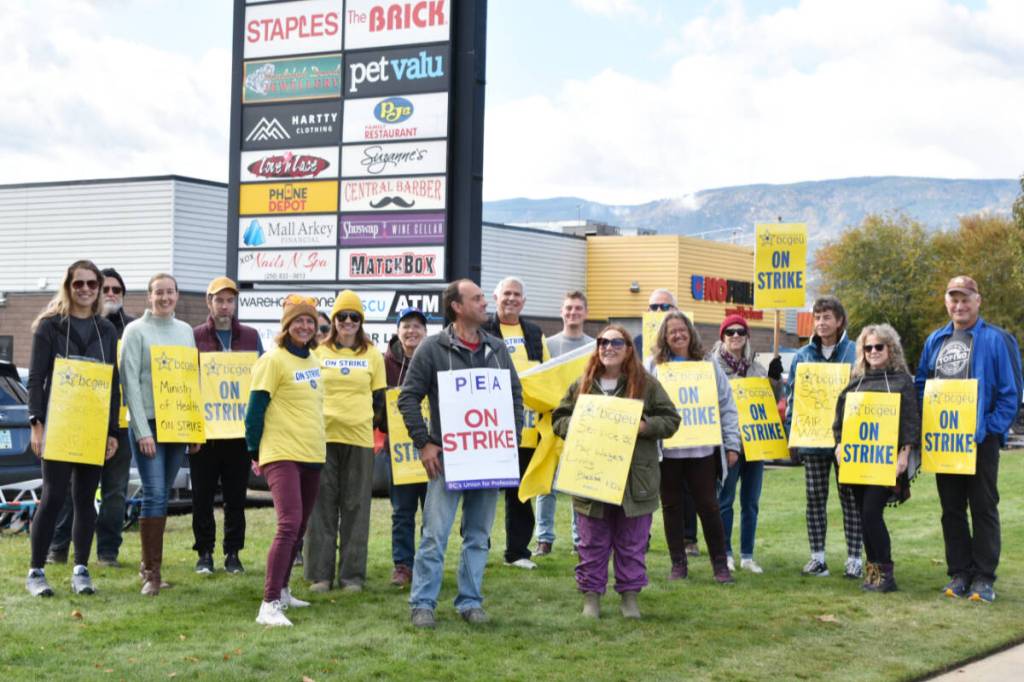 In the seventh week of the strike, BCGEU employees from 11 different ministries hit the picket line in Salmon Arm on Friday, Oct. 17, the same day the government announced it will start non-binding mediation with the union next week. (Heather Black-Salmon Arm Observer)