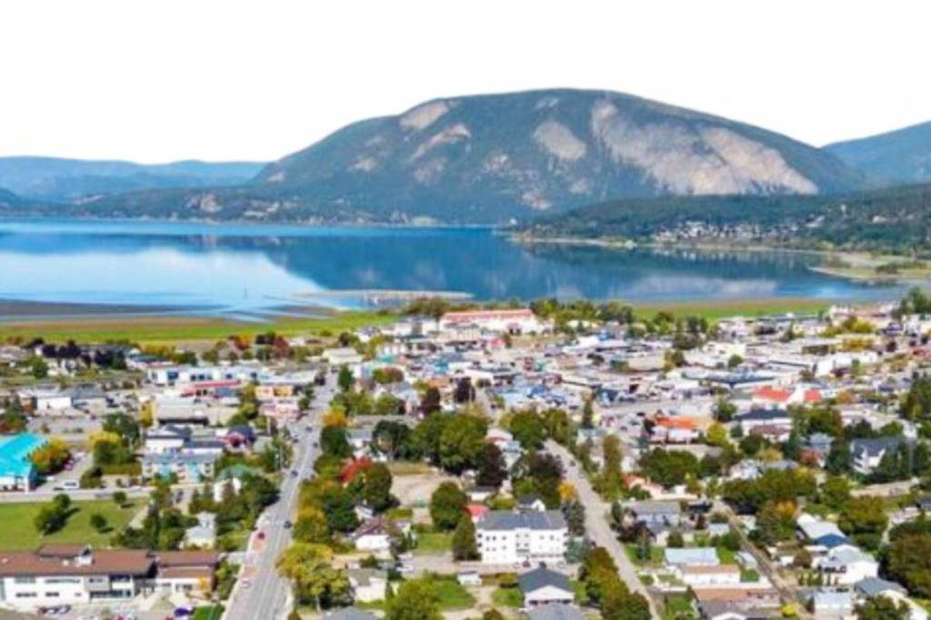 Salmon Arm ranks 16th on U-Haul Canadian Growth City Index, Kelowna 6th